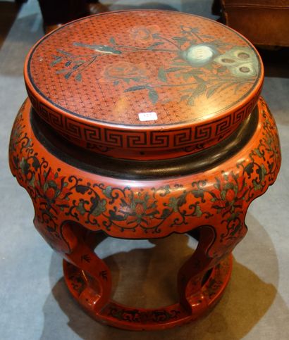 327- Extrême-Orient Table basse en bois laqué...
