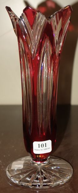 101- Vase en cristal de Bohême H : 20 cm