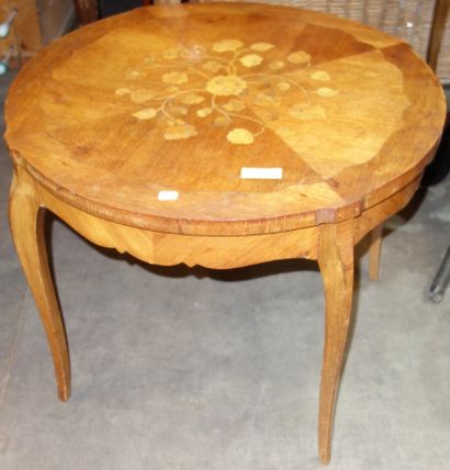 301- Table basse ronde marquetée de fleu...