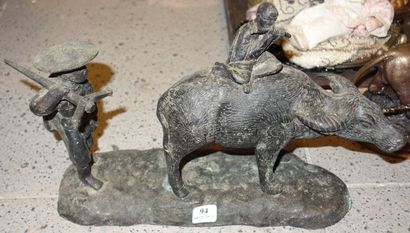 94- ''Joueur de flûte et zébu'' Groupe sculpté...