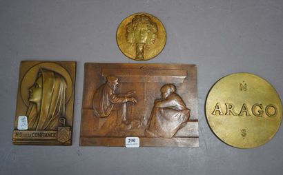 290- Deux médailles en bronze D : 9 cm et...