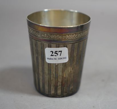257- Timbale en argent Pds : 72 g