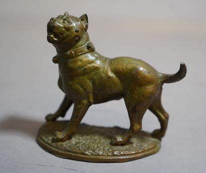 193- Trois petites sculptures figurant des...