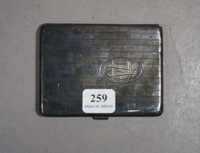 259- Etui à cigarettes en argent Pds : 65...