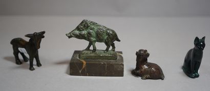 194- Suite de 4 petites sculptures animalières...