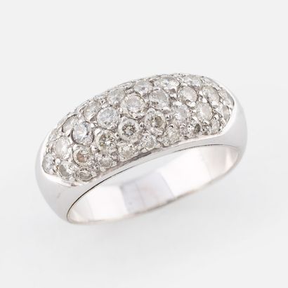 145- Pave-set diamond ring in white gold....