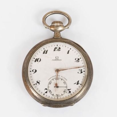 154- OMEGA Silver-plated gousset watch numbered...