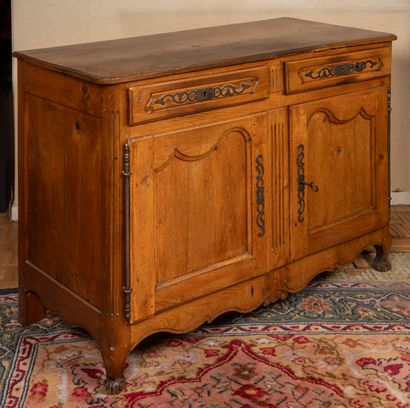 375- Rustic 2-door and 2-drawer sideboard...