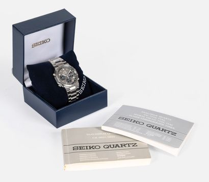111- SEIKO Sport watch in steel with case...