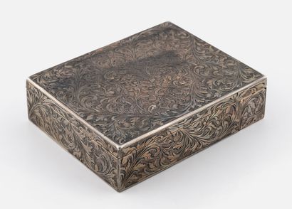68- Poudrier, silver setting. Collection...