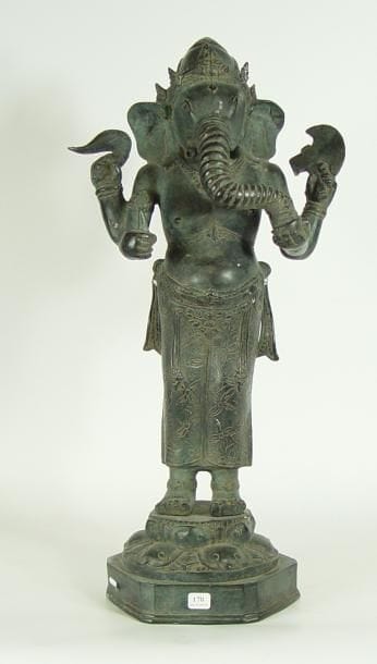 GANESH
Sujet en composition. H: 61 cm