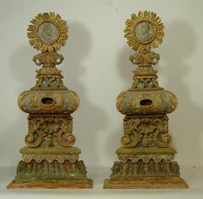 Paire de reliquaires baroques en bois sculpté...