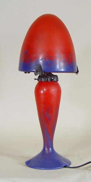 LE VERRE FRANÇAIS
Une lampe en verre multicouches...