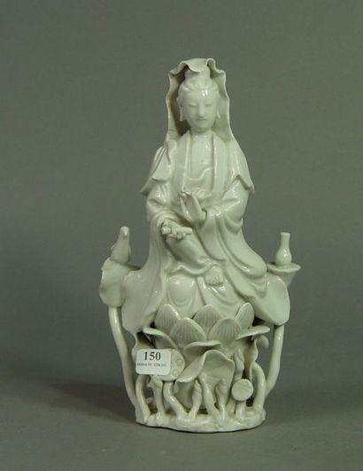 150- ''Déesse''

Kwan'in en porcelaine

Hauteur...