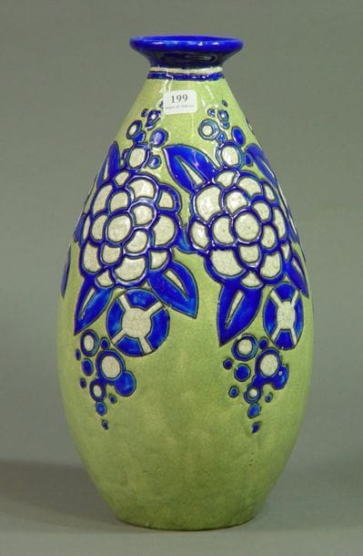199- BOCH La Louvière

Vase en porcelaine...