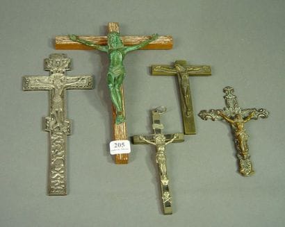 205- Cinq crucifix