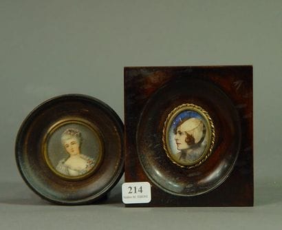 214- ''Portraits''

Deux miniatures