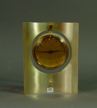 230- HOUR LAVIGNE
Pendule en acier brossé
Années...