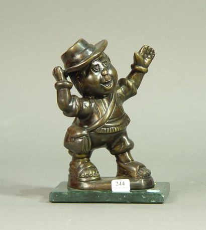 244- ''Homme au chapeau''

Sculpture en bronze

Hauteur...