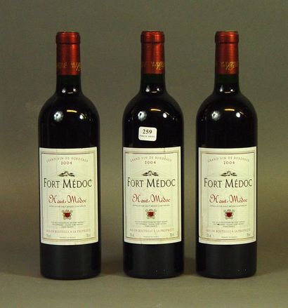 
Fort Médoc 2004  

               Trois...