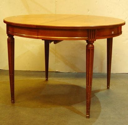 292- Table ronde

Style Louis XVI

Diamètre...