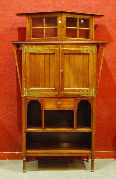 318- Buffet en bois et laiton

Epoque 19...