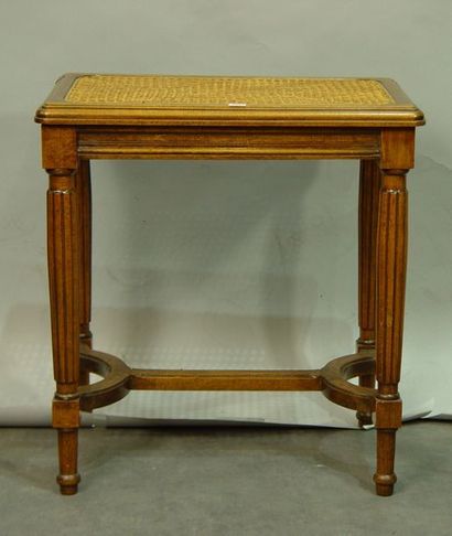 330- Petite table en bois, plateau en ca...