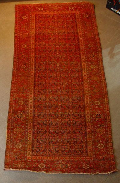 
Tapis Persan à décor stylisé               ...