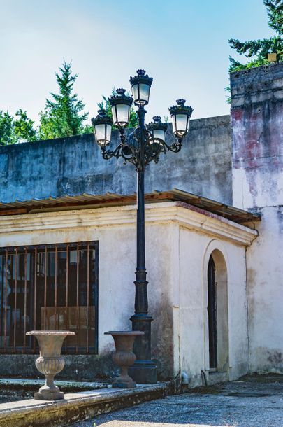 Élément de décoration d’extérieur

Lampadaire...