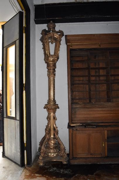 Élément de décoration d’extérieur ou d’intérieur

Lampadaire...