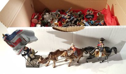 Diverses marques. Vrac de soldats en plomb...