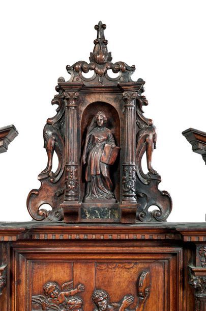 Amateur cabinet in moulded walnut, carved,...