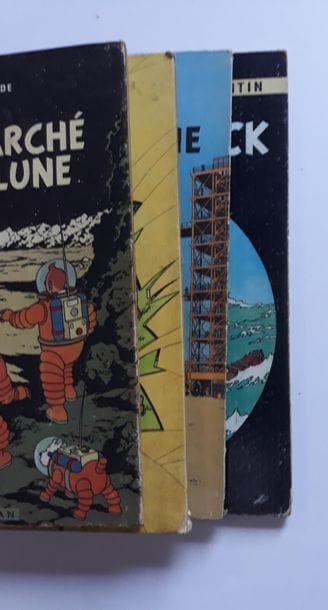 TINTIN
ensemble de 4 albums : Objectif Lune...