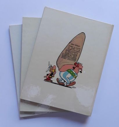 Astérix 
ensemble de 3 albums : Le combat...