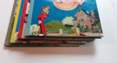 Spirou et Fantasio
ensemble de 4 albums :...