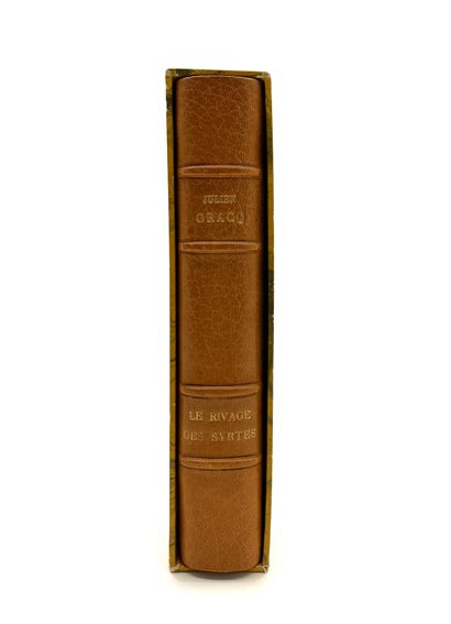 Julien GRACQ / Louis POIRIER
The shore of...