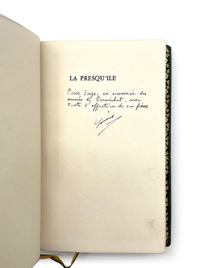 Julien GRACQ / Louis POIRIER
The peninsula....