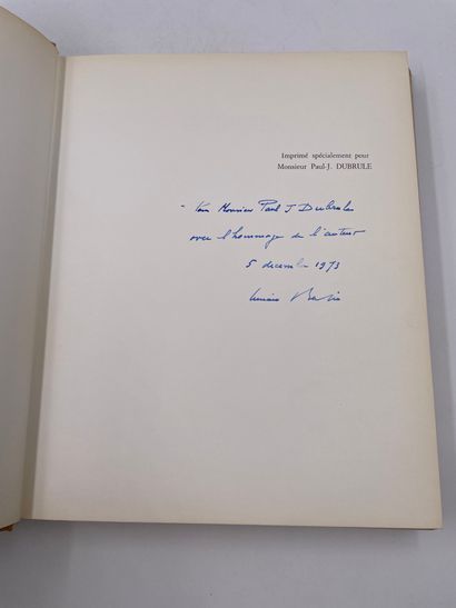 2 Volumes : 

- 
