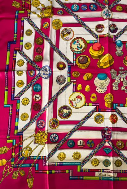 Hermès Paris. Small hands. Silk scarf 90x90...