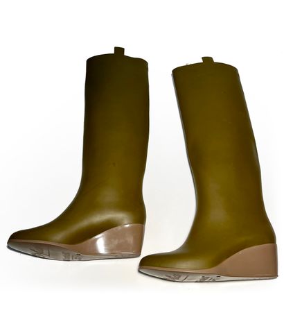 Kartell. Green rubber boots T39 (wear, s...