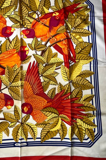 Hermès Paris. The parrots. Silk scarf 90x90...