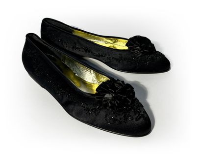 Chanel. Pair of ballerinas in black fabric...
