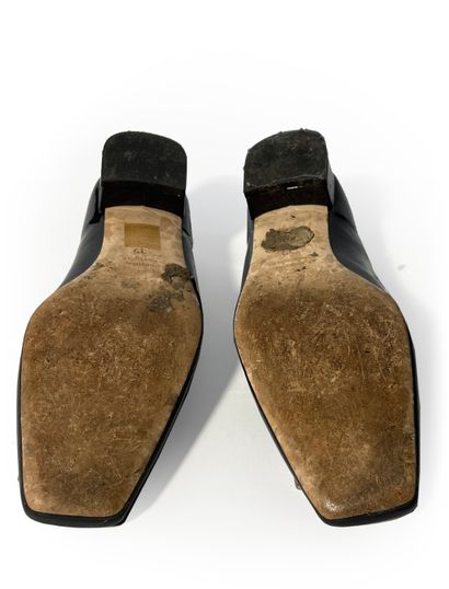 Alain Jarian. Pair of blue patent pumps S39...