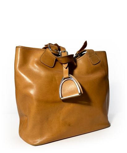 Renouard. Camel leather bag (wear)