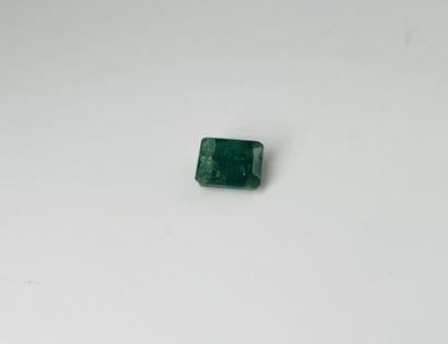 绿宝石（根部）长方形切割，重5.56克拉 附有GJSPC证书