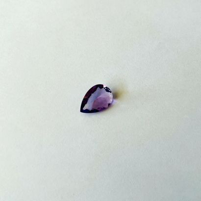 梨形切割紫水晶，重4.37克拉 - 可能出处为巴西 - 未加热 - 未处理，有GFCO证书（瑞士实验室），编号AD14377P...