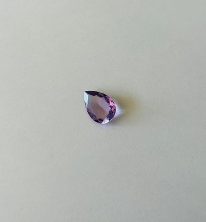 梨形切割紫水晶，重4.37克拉 - 可能出处为巴西 - 未加热 - 未处理，有GFCO证书（瑞士实验室），编号AD14377P...