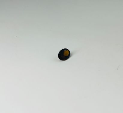 重达2.30克拉的棕橙色碧玺，可能来自马达加斯加。具有GFCO证书（瑞士实验室）N°AD14185P...