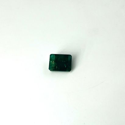 绿宝石（根部）长方形切割，重5.56克拉 附有GJSPC证书