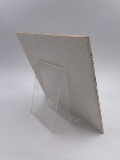 1 Volume : 
